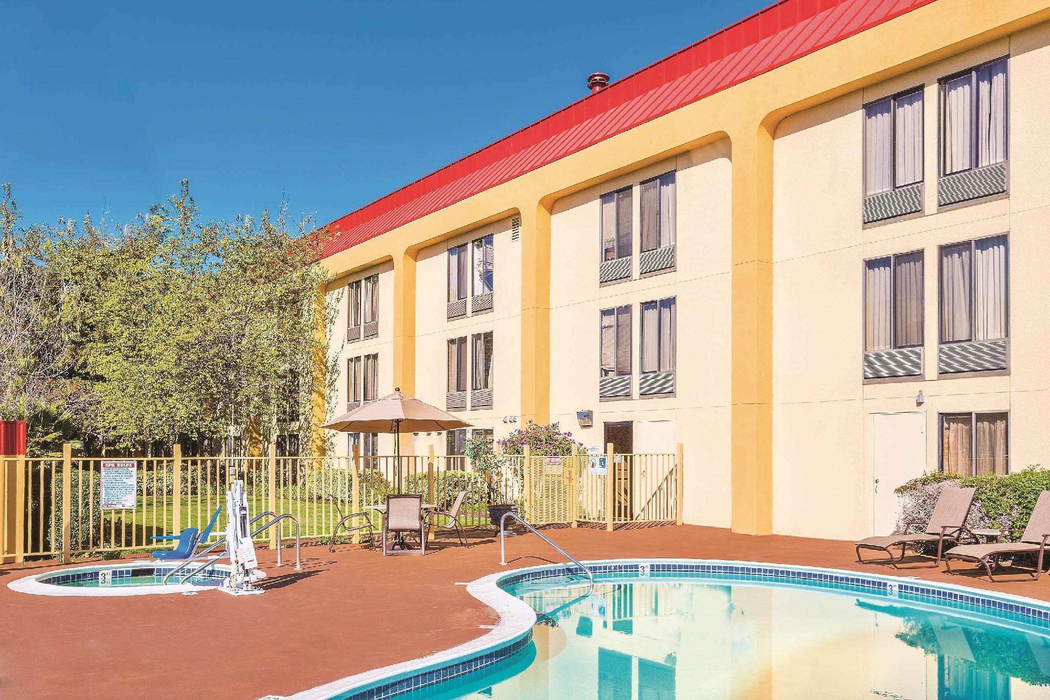 Oakland Airport Arena Hotel Exterior foto