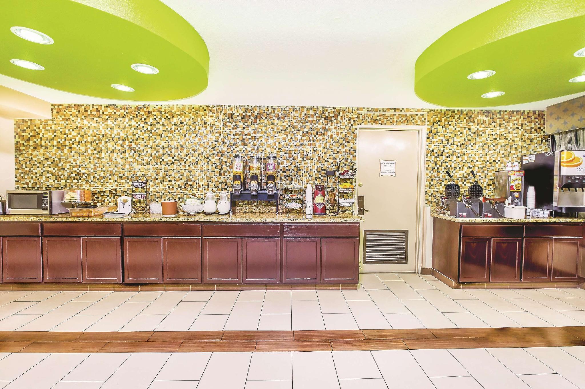 Oakland Airport Arena Hotel Exterior foto