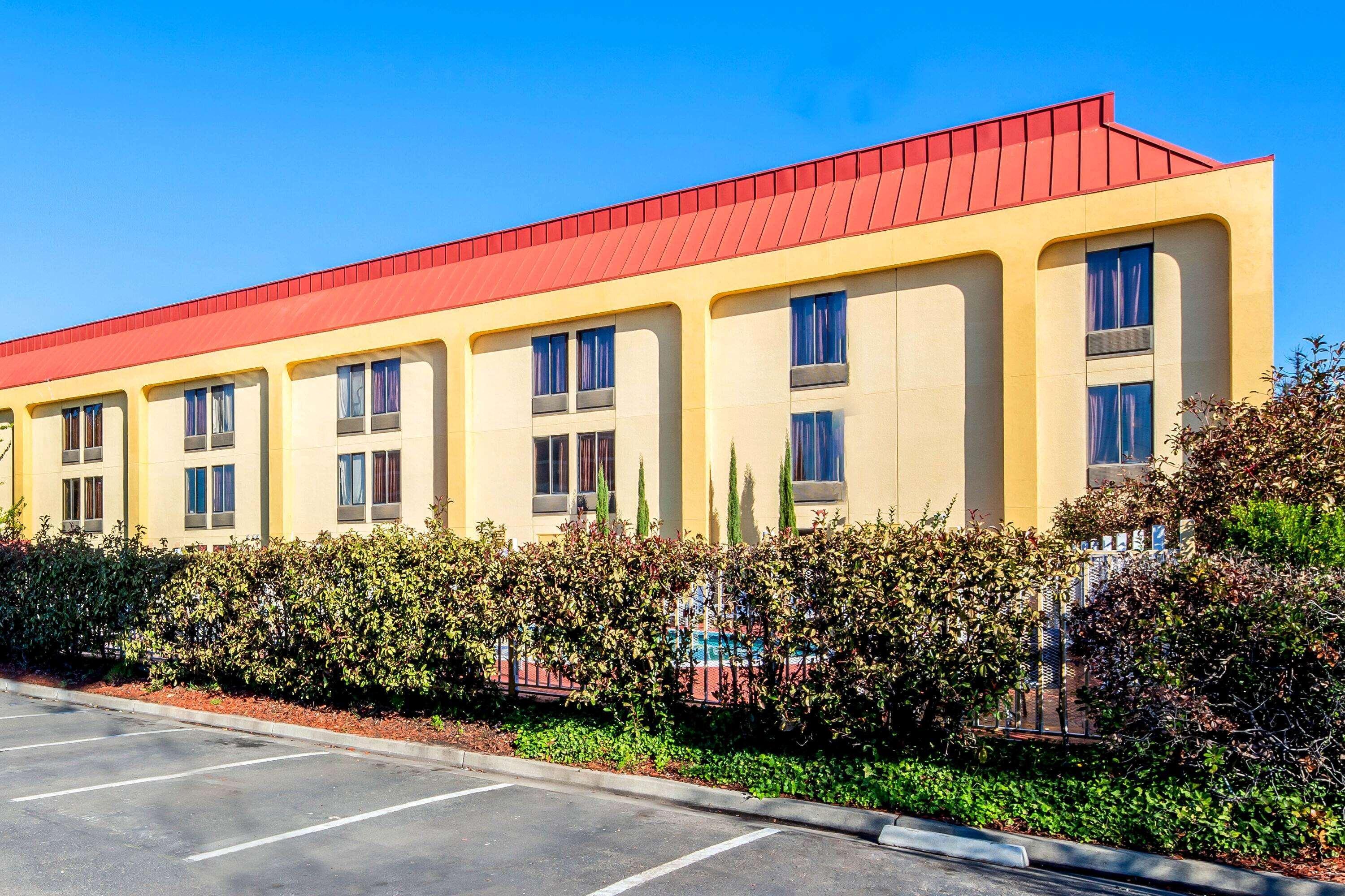 Oakland Airport Arena Hotel Exterior foto